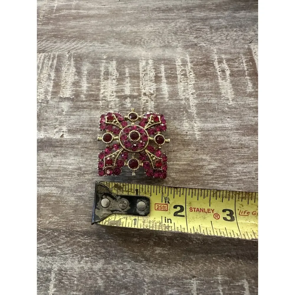 Vintage Red Rhinestone Cluster Brooch Pin Gold Tone Sparkly Crystal